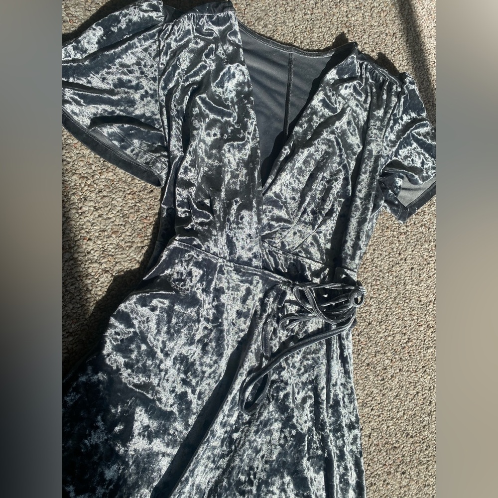 Crushed Velvet Wrap Dress in Gray/Silver